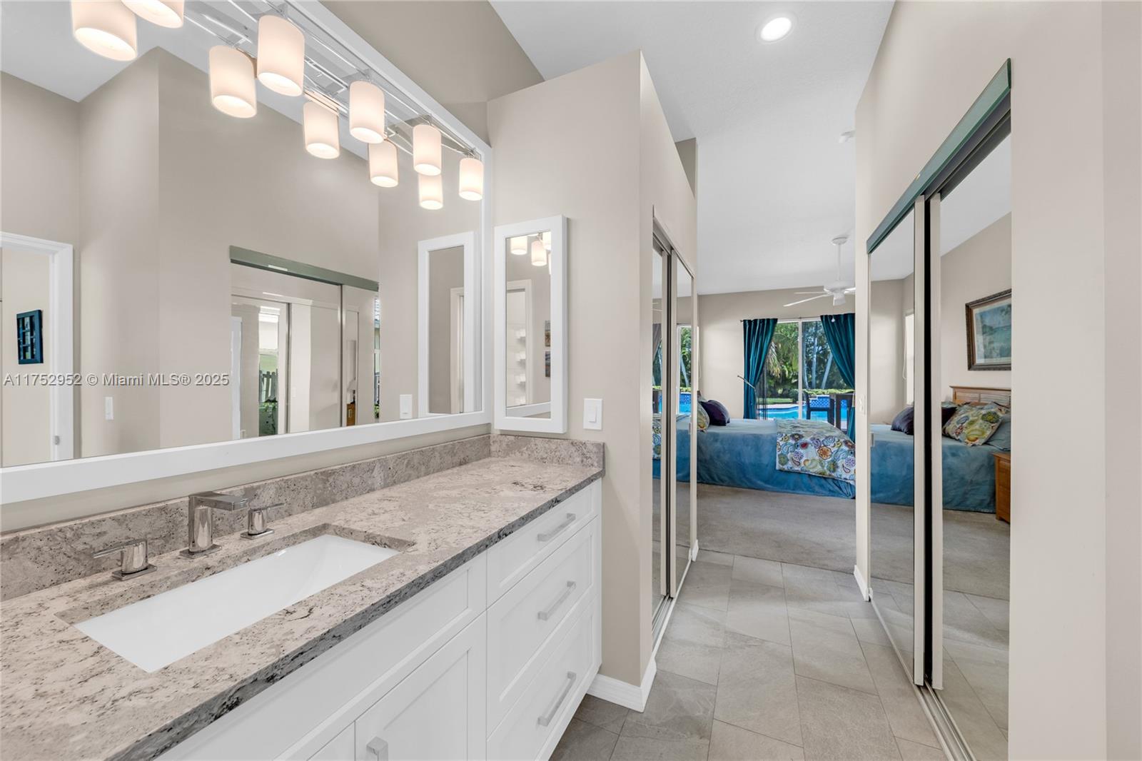 6922 E Mariposa Cir E
