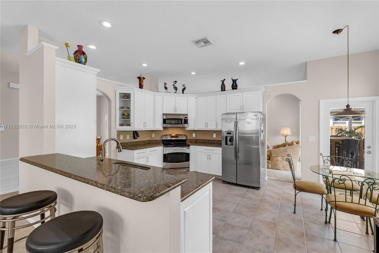 6922 E Mariposa Cir E