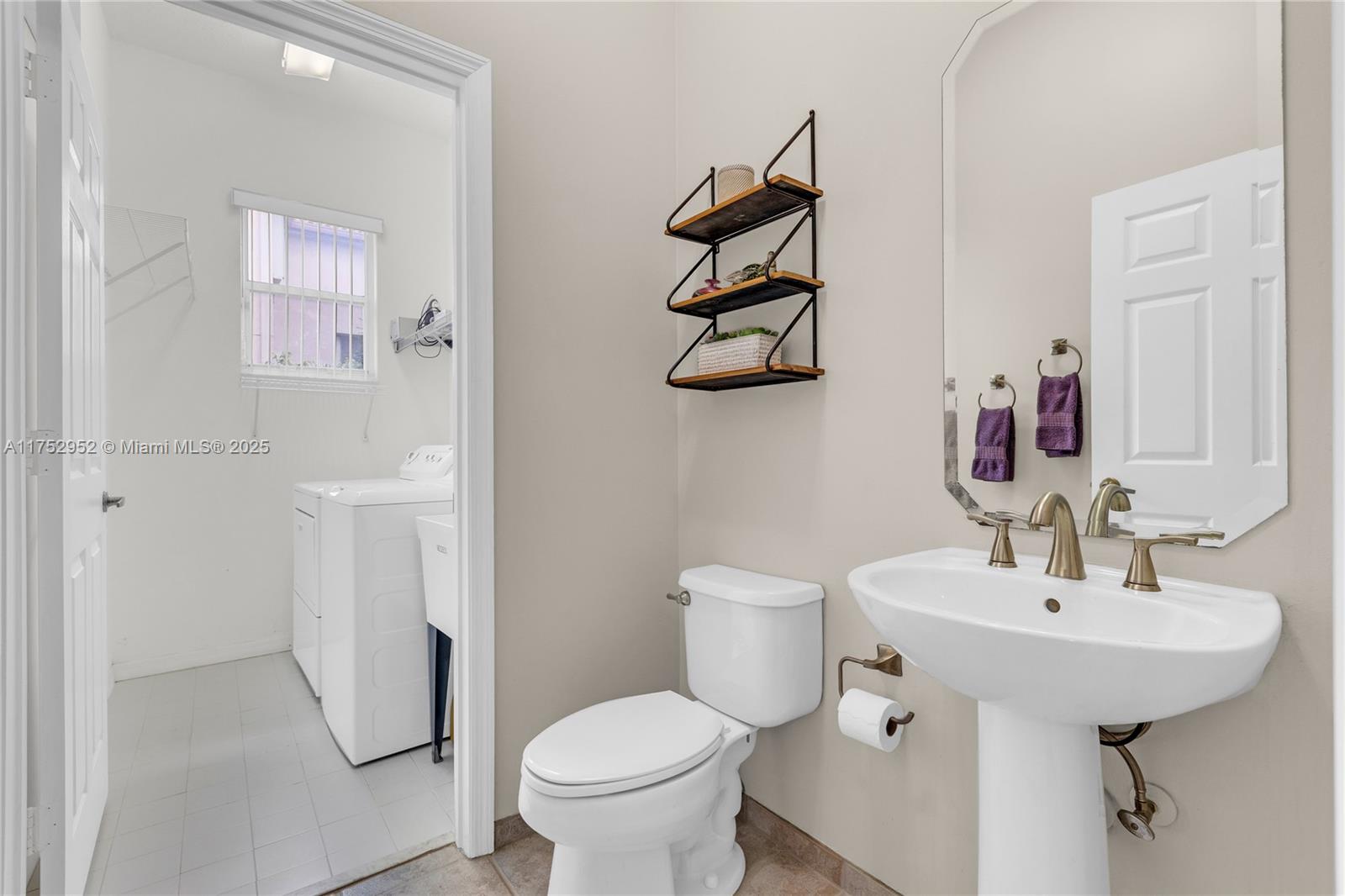 6922 E Mariposa Cir E