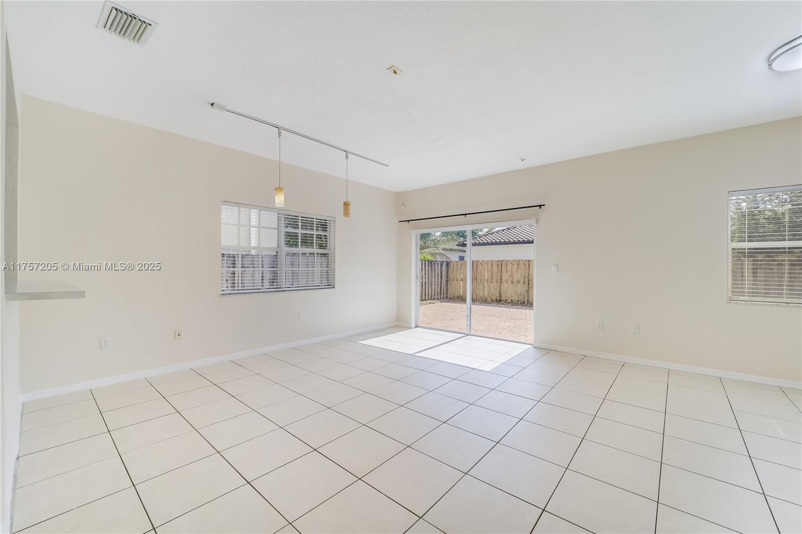 5030 SW 136th Ave