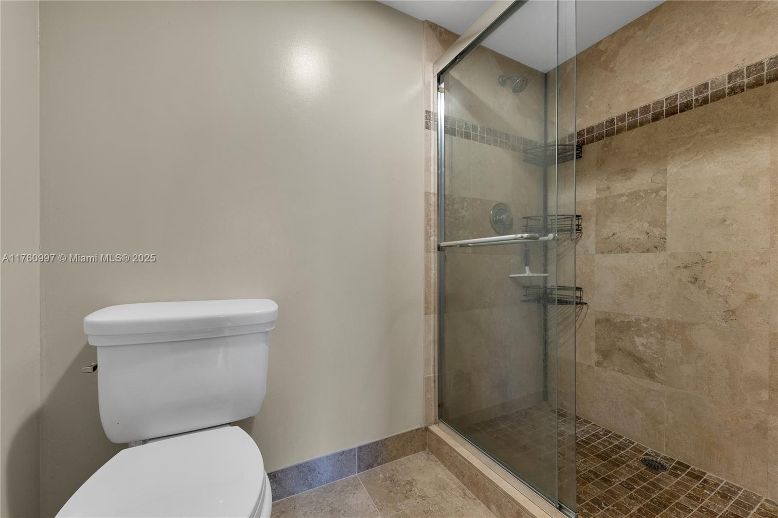 6025 Balboa Cir # 204