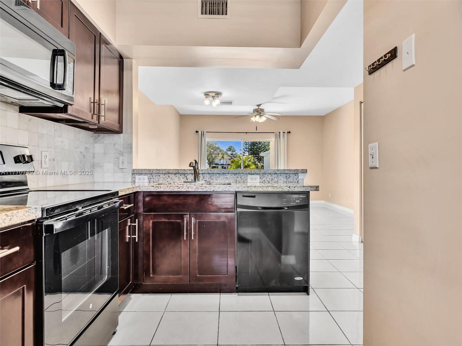 12 Simonton Cir # 12