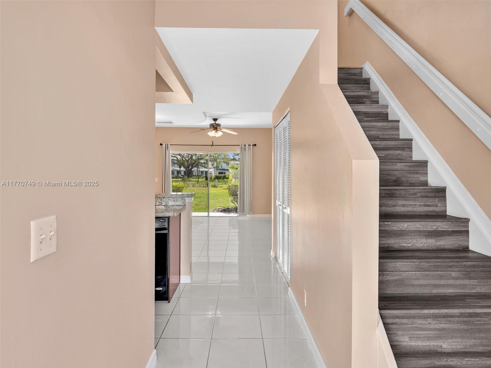 12 Simonton Cir # 12