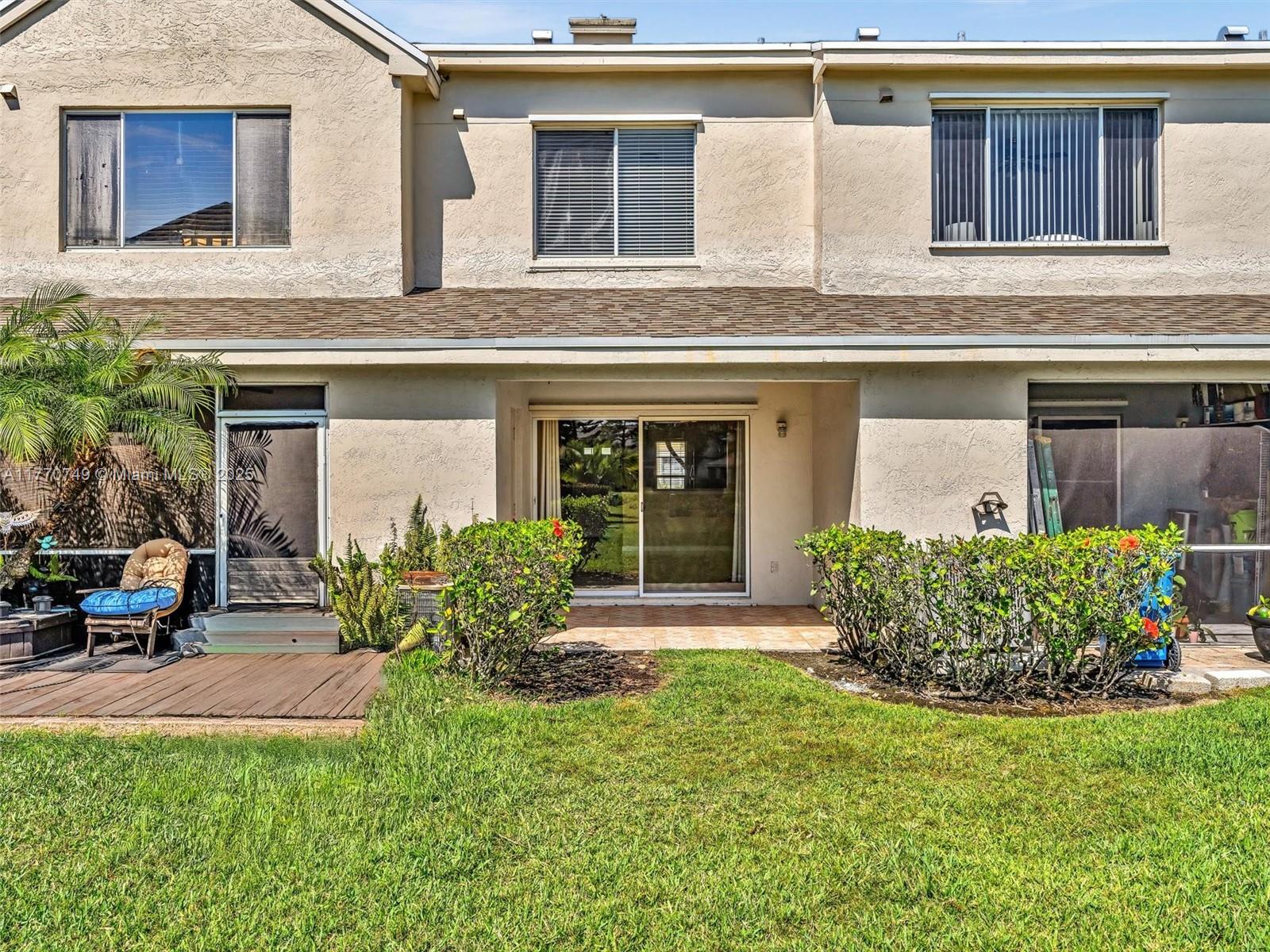 12 Simonton Cir # 12