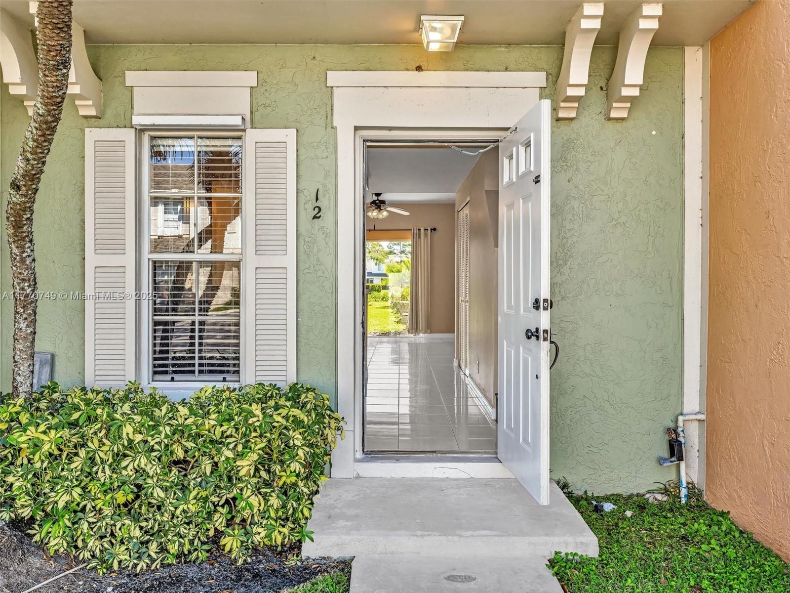 12 Simonton Cir # 12