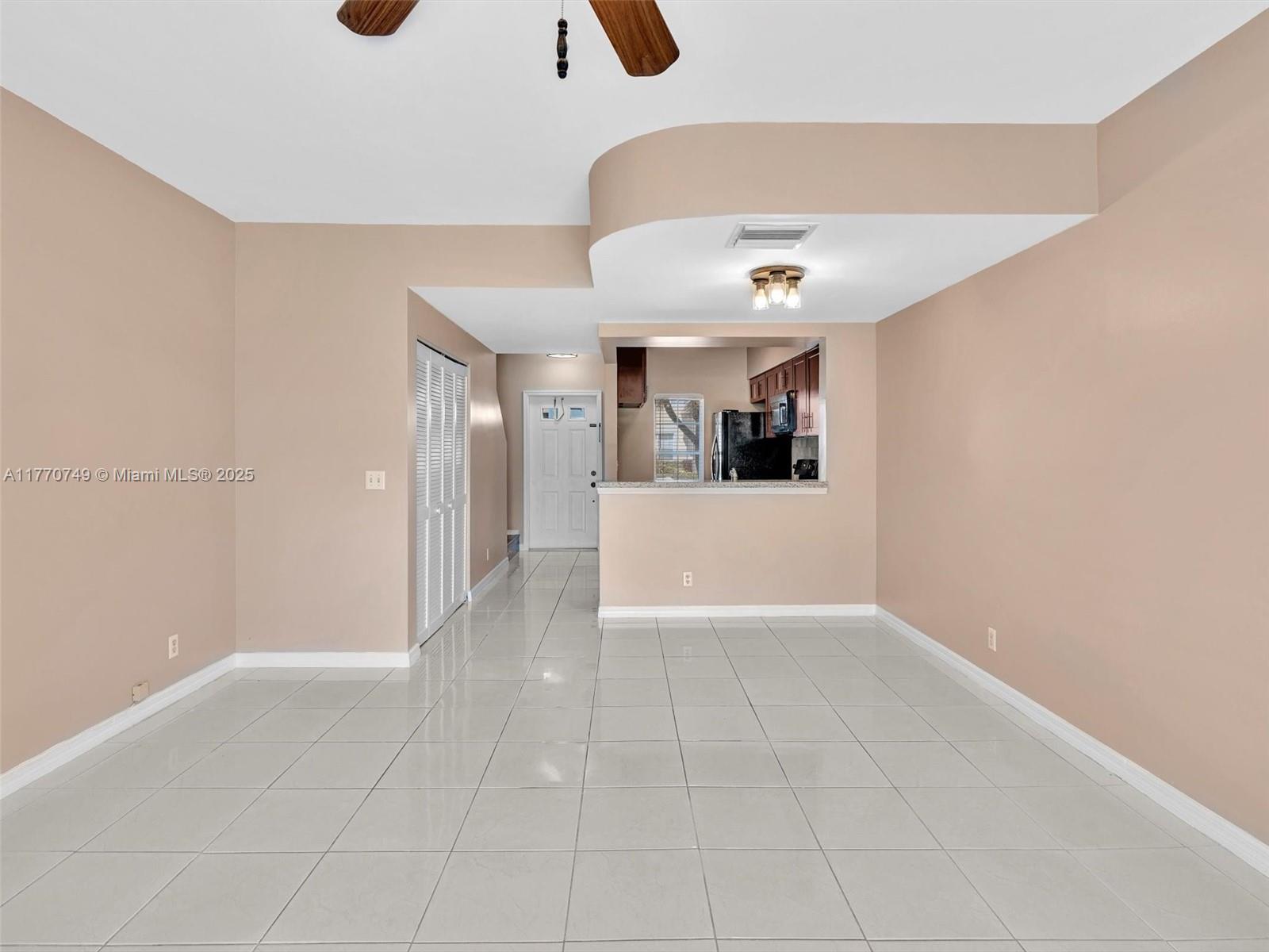 12 Simonton Cir # 12