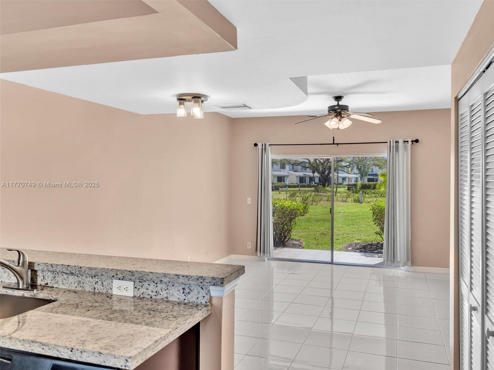 12 Simonton Cir # 12