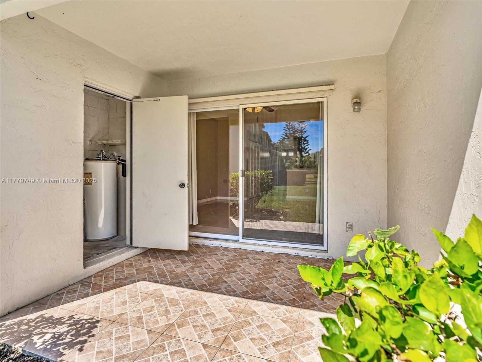 12 Simonton Cir # 12