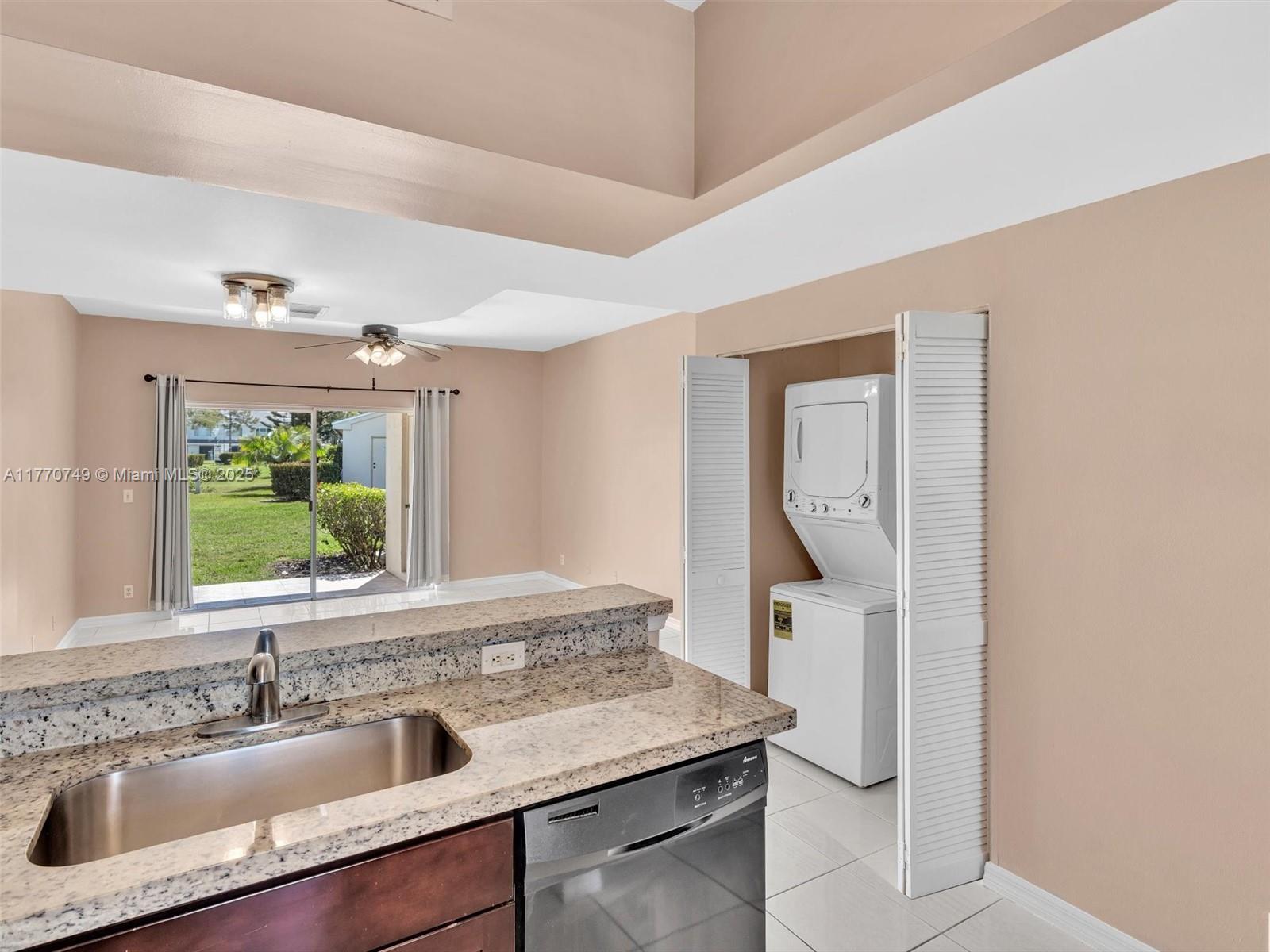 12 Simonton Cir # 12