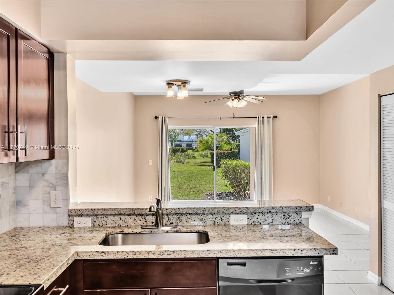 12 Simonton Cir # 12