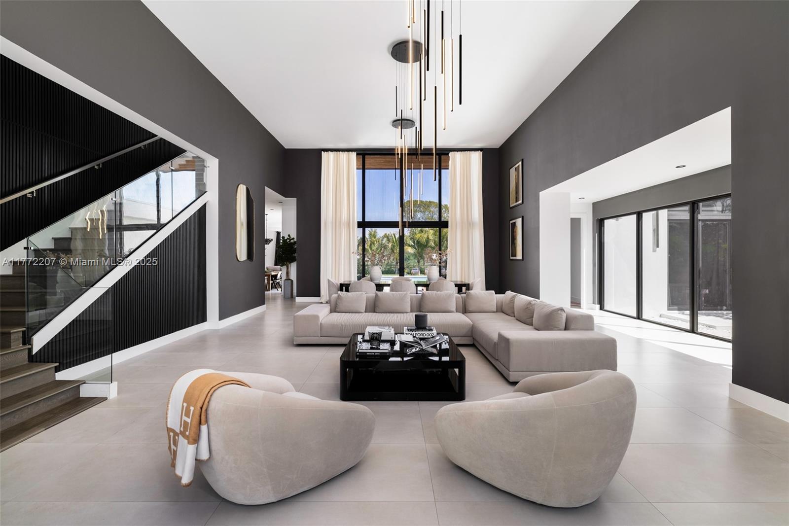 16649 N Botaniko Dr N