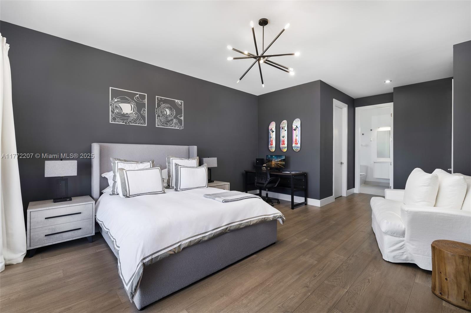 16649 N Botaniko Dr N