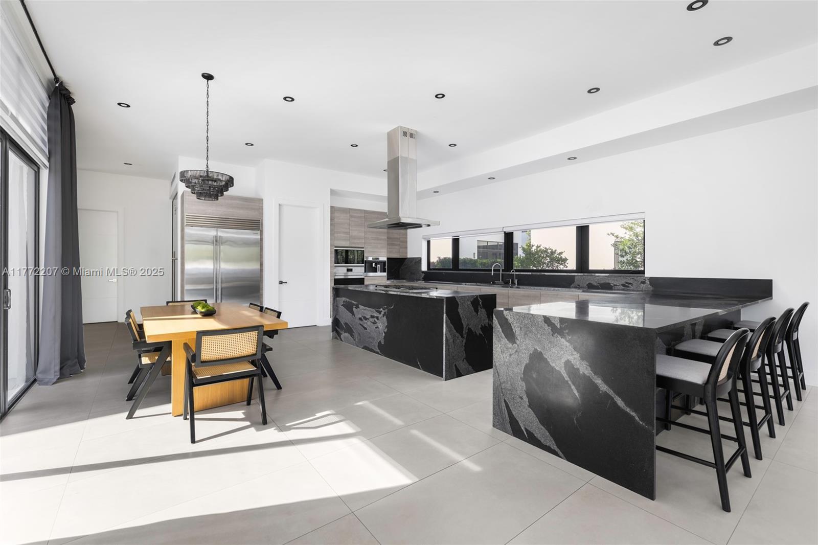 16649 N Botaniko Dr N