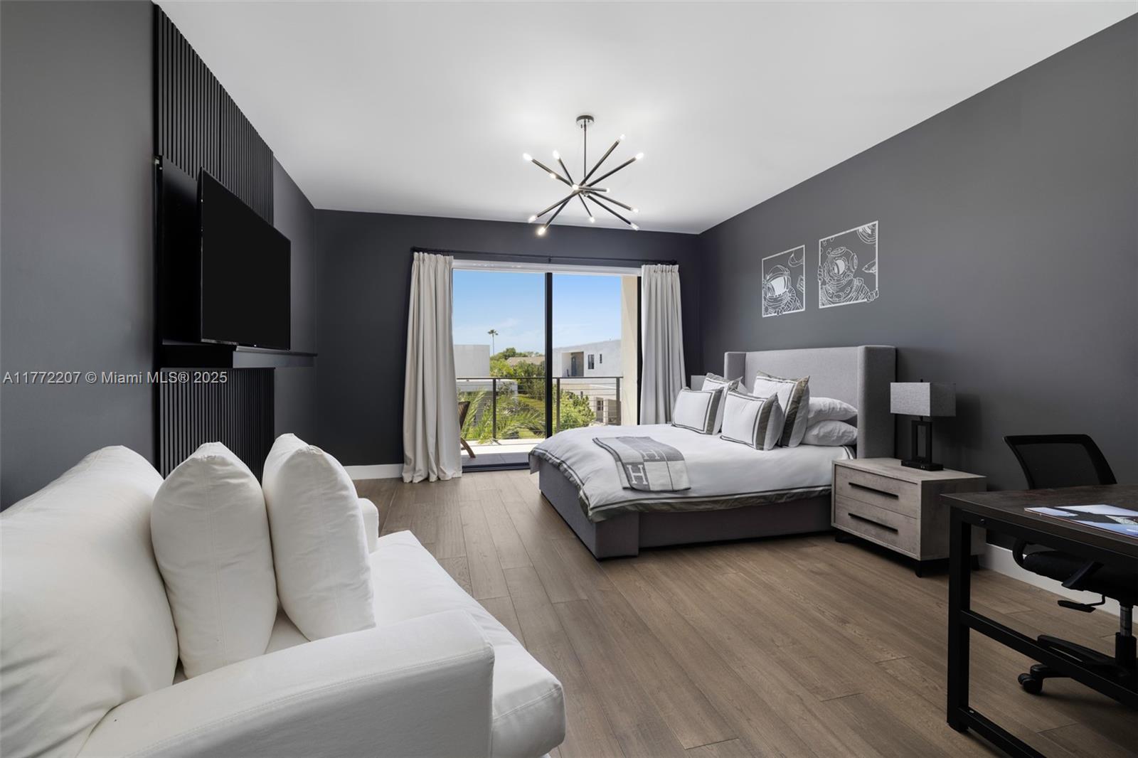 16649 N Botaniko Dr N