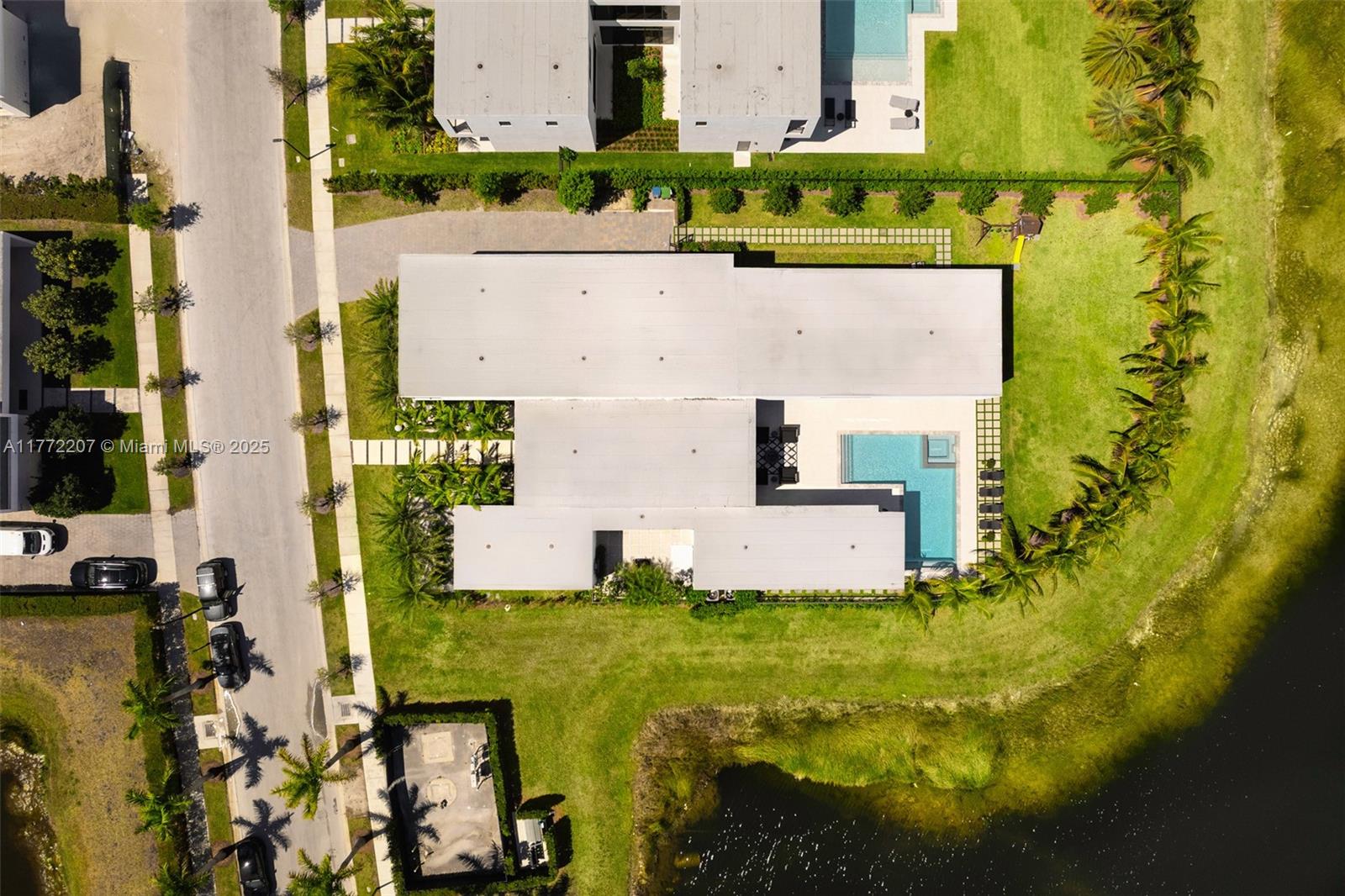 16649 N Botaniko Dr N