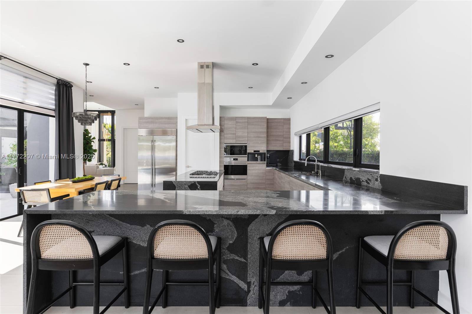 16649 N Botaniko Dr N