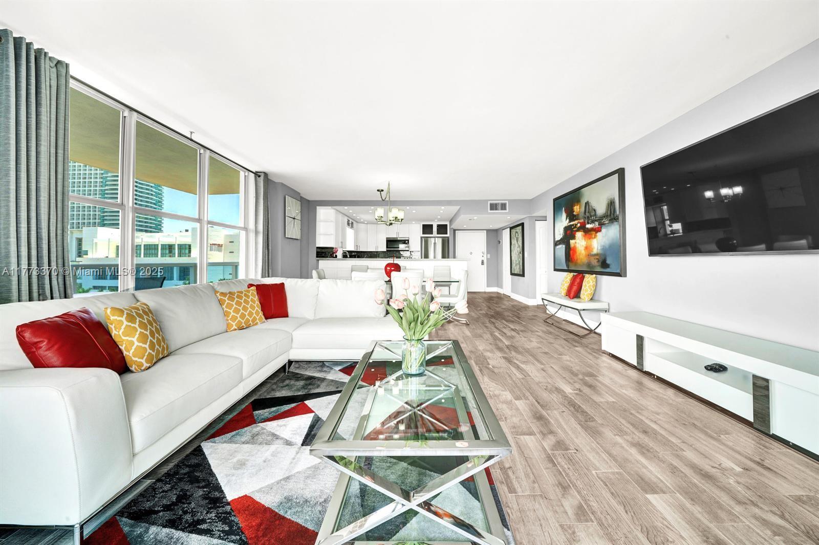 3800 S Ocean Dr # 821