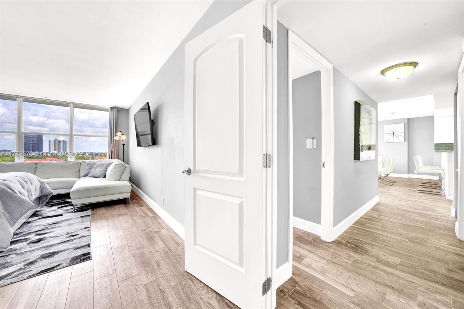3800 S Ocean Dr # 821