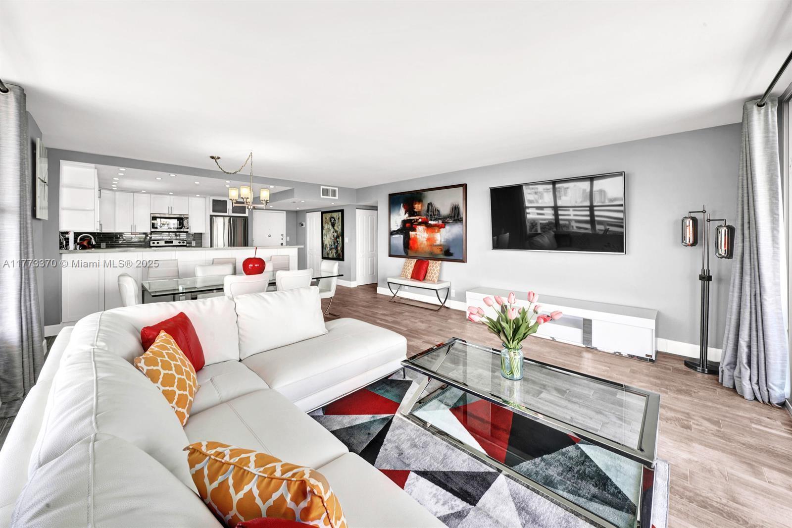 3800 S Ocean Dr # 821