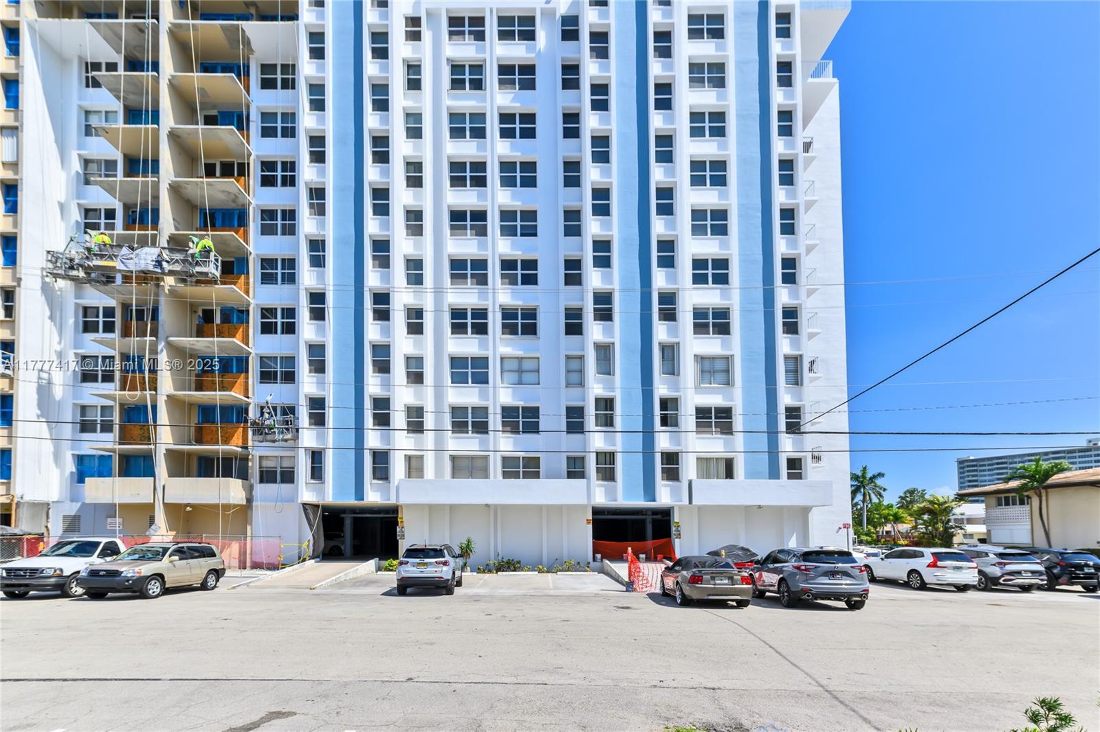 2881 NE 33rd Ct Unit: PHC