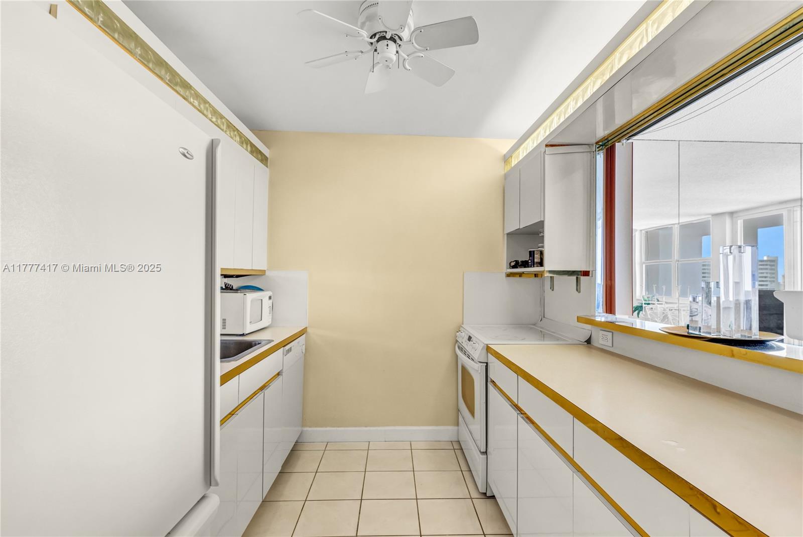 2881 NE 33rd Ct Unit: PHC