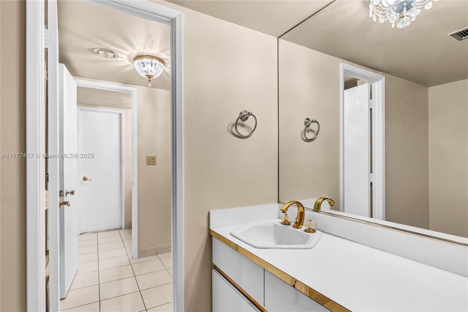 2881 NE 33rd Ct Unit: PHC