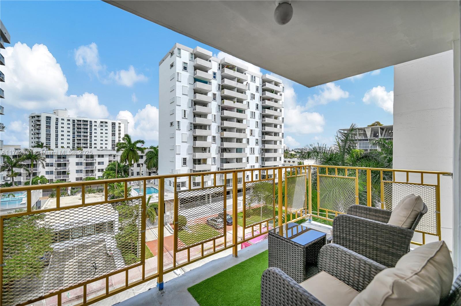 1340 Lincoln Rd # 608