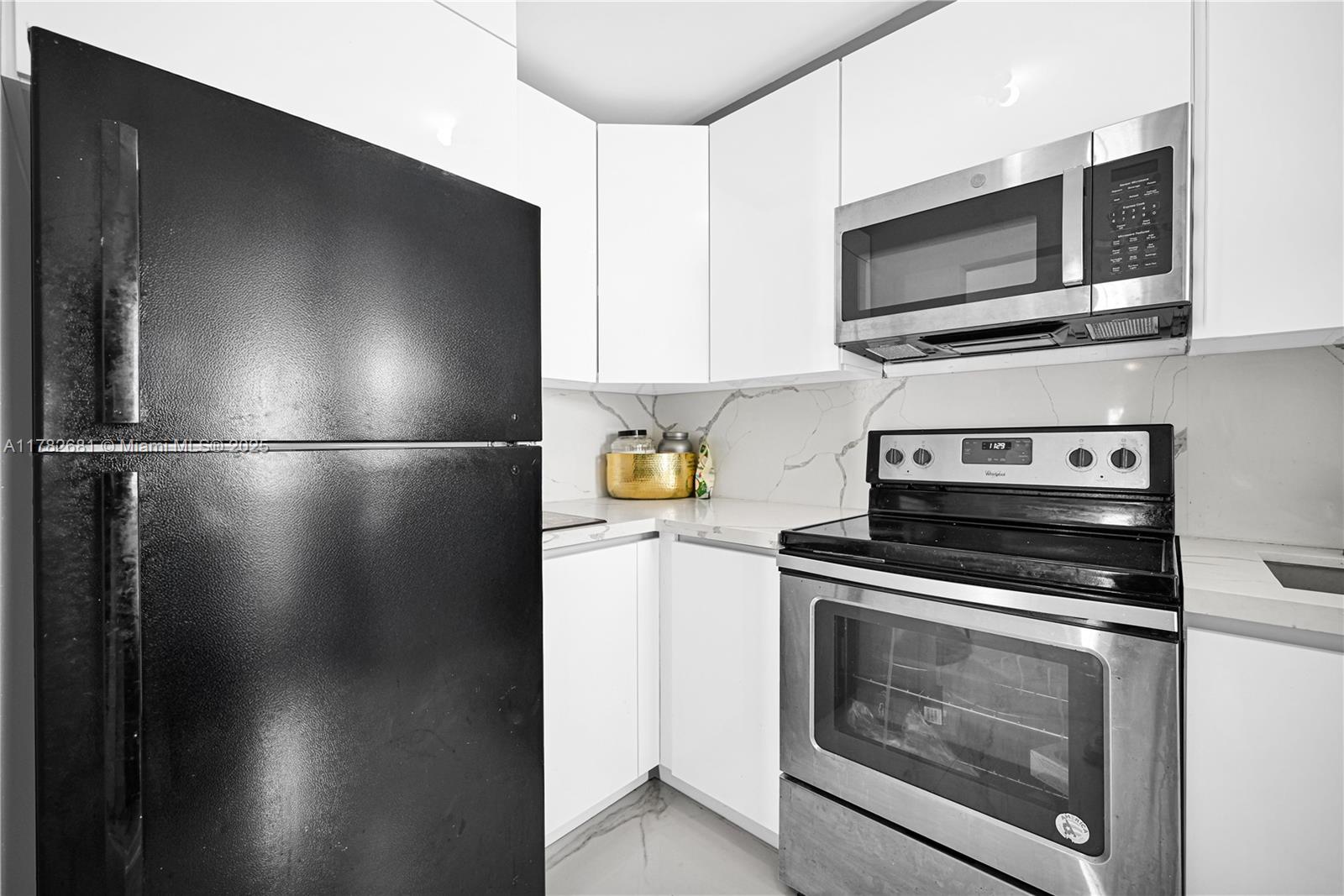 1340 Lincoln Rd # 608
