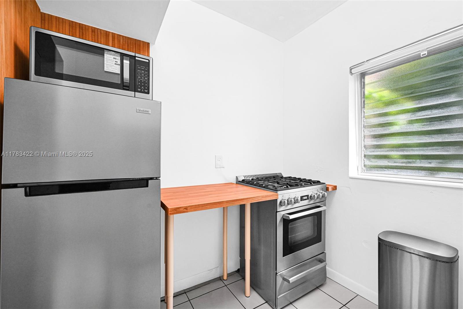 544 Michigan Ave # 9
