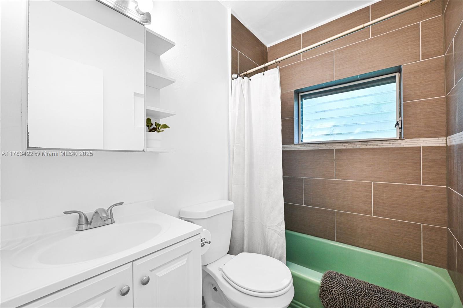 544 Michigan Ave # 9