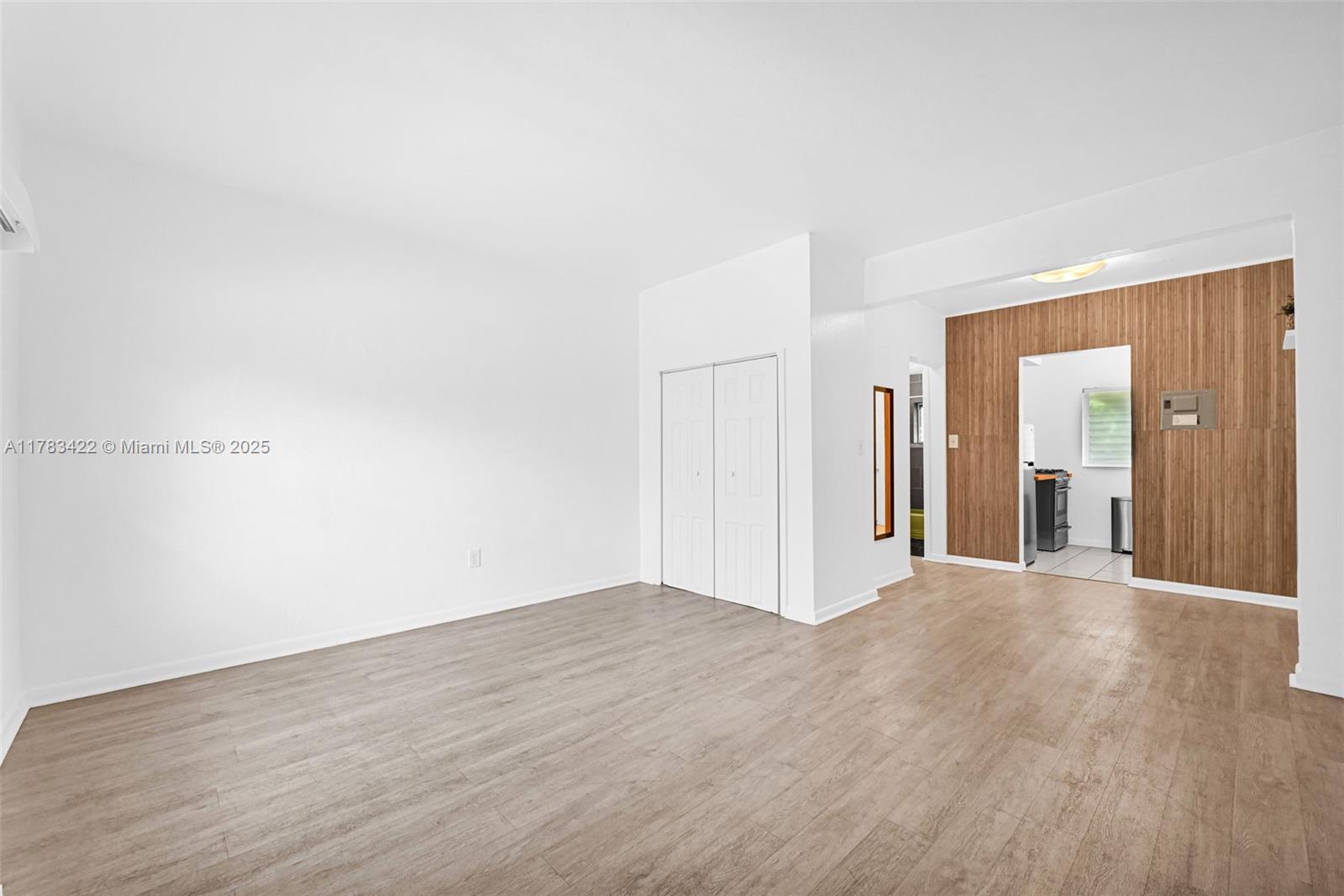 544 Michigan Ave # 9