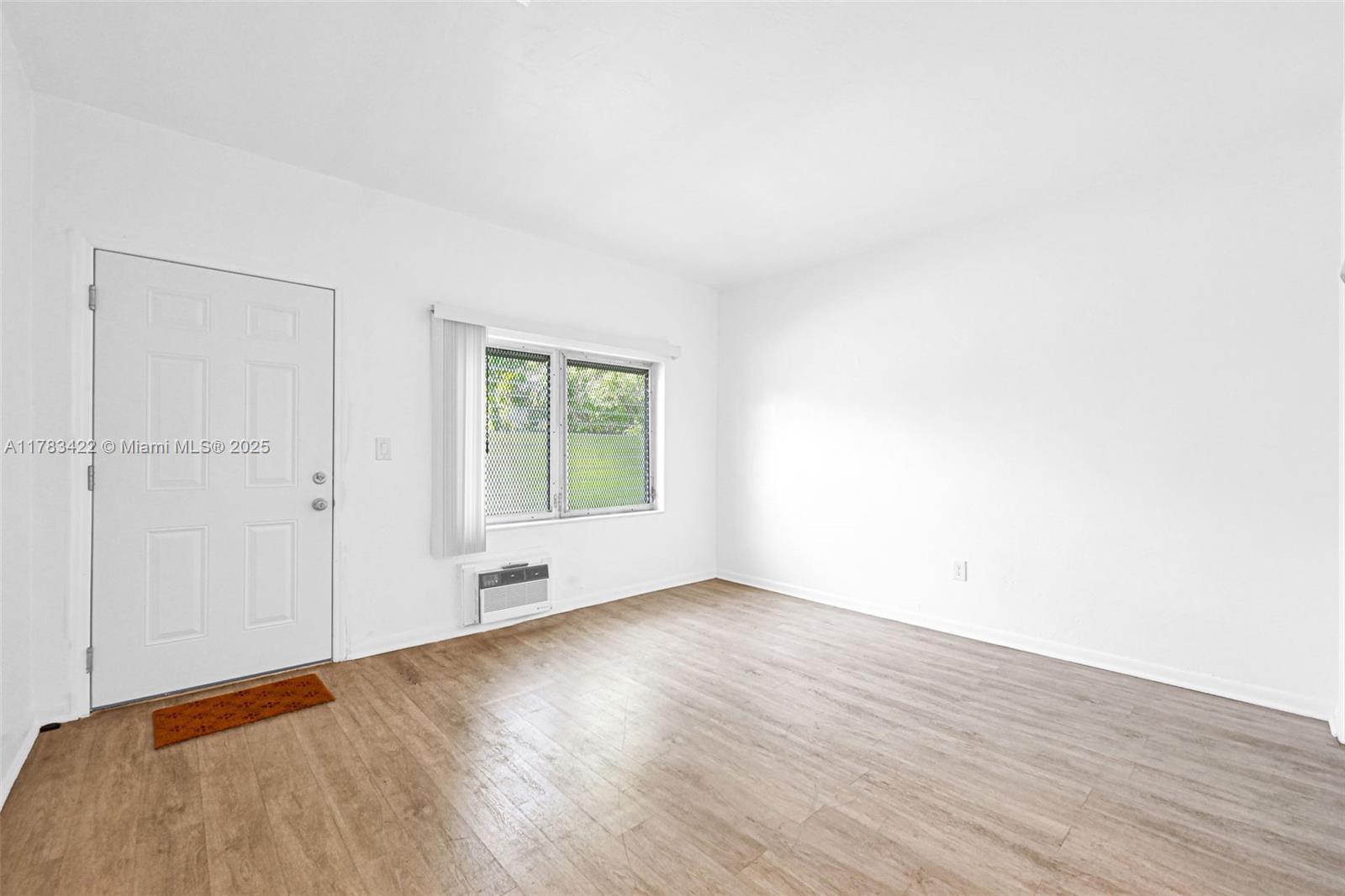 544 Michigan Ave # 9