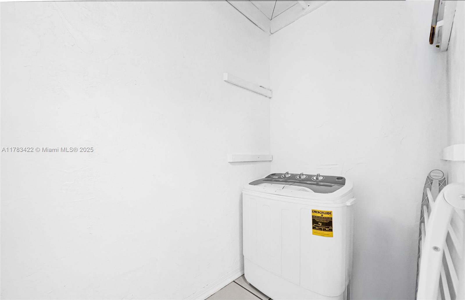 544 Michigan Ave # 9