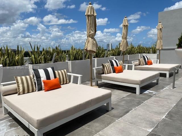 2000 Metropica Way # 905