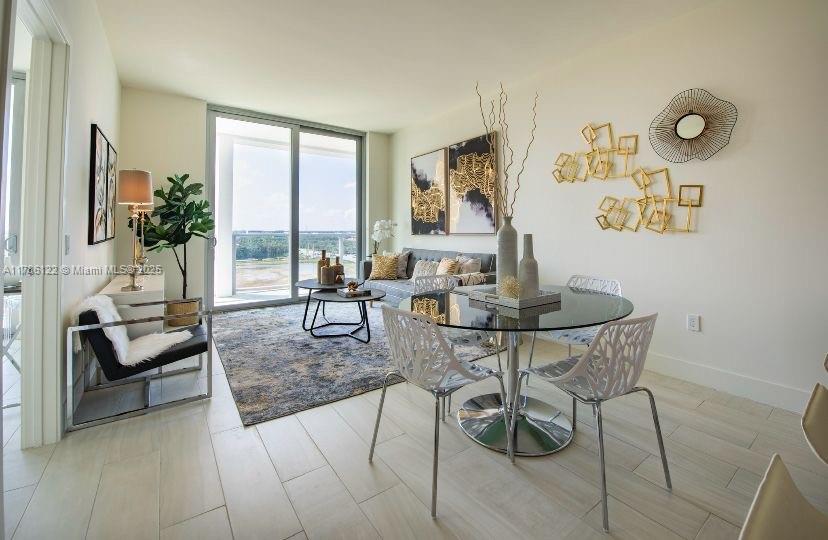 2000 Metropica Way # 905