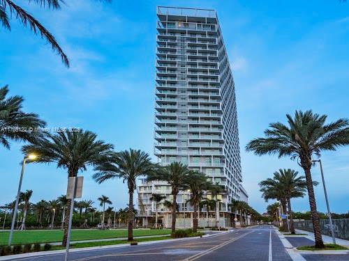2000 Metropica Way # 905