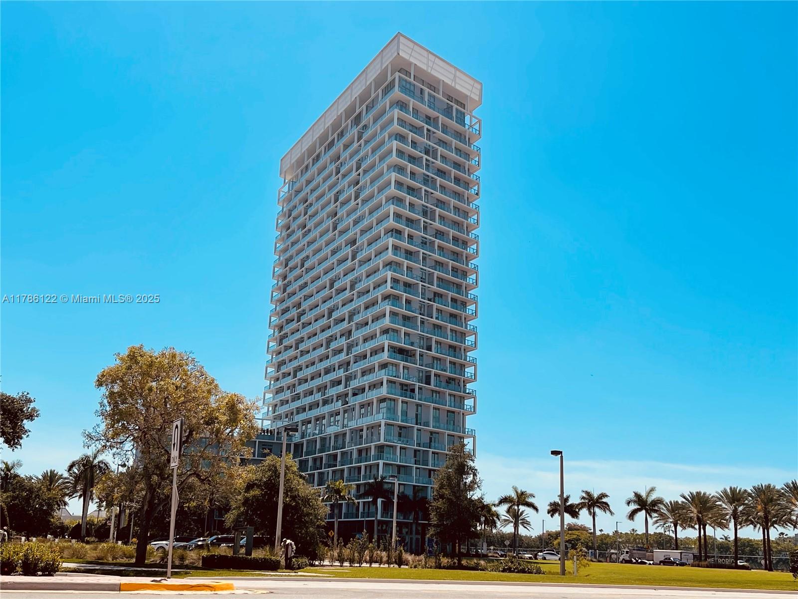 2000 Metropica Way # 905