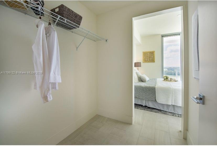 2000 Metropica Way # 905