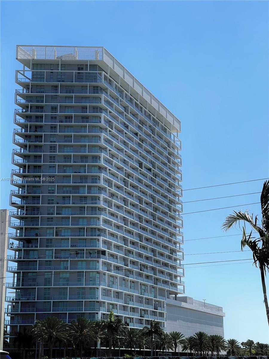 2000 Metropica Way # 905