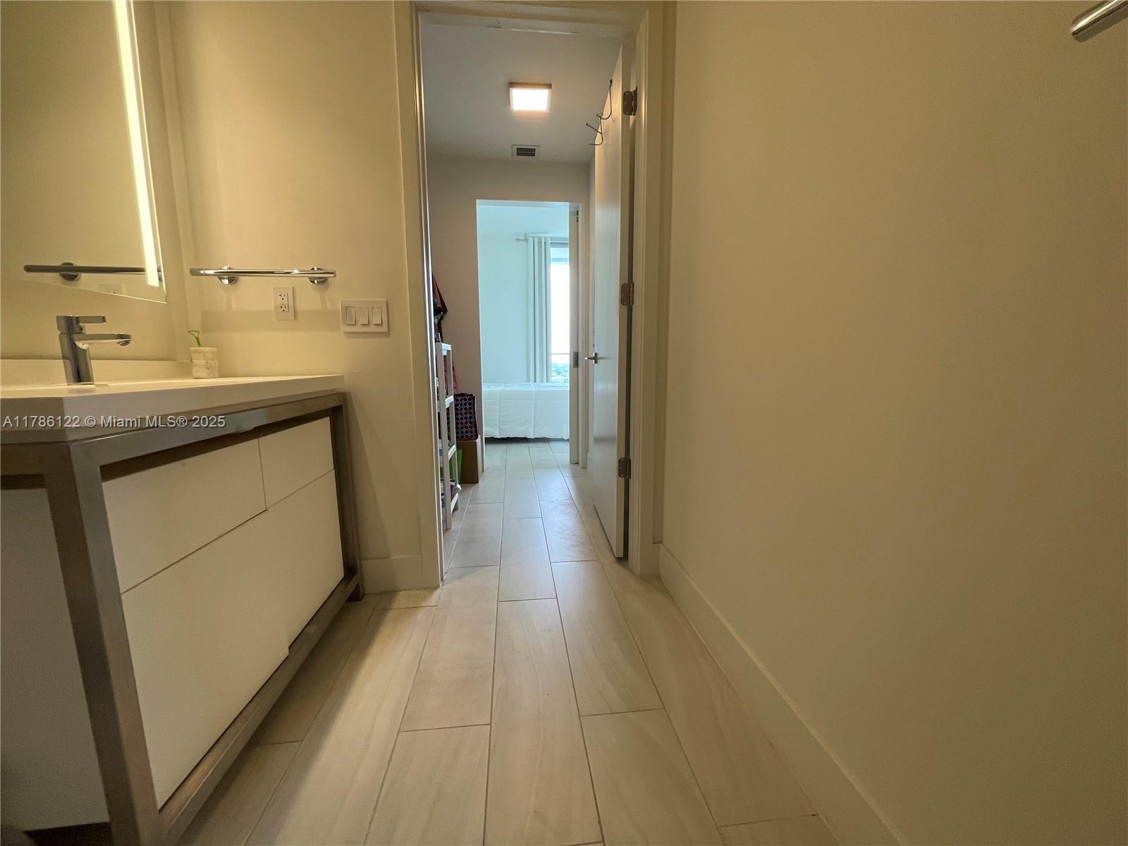 2000 Metropica Way # 905