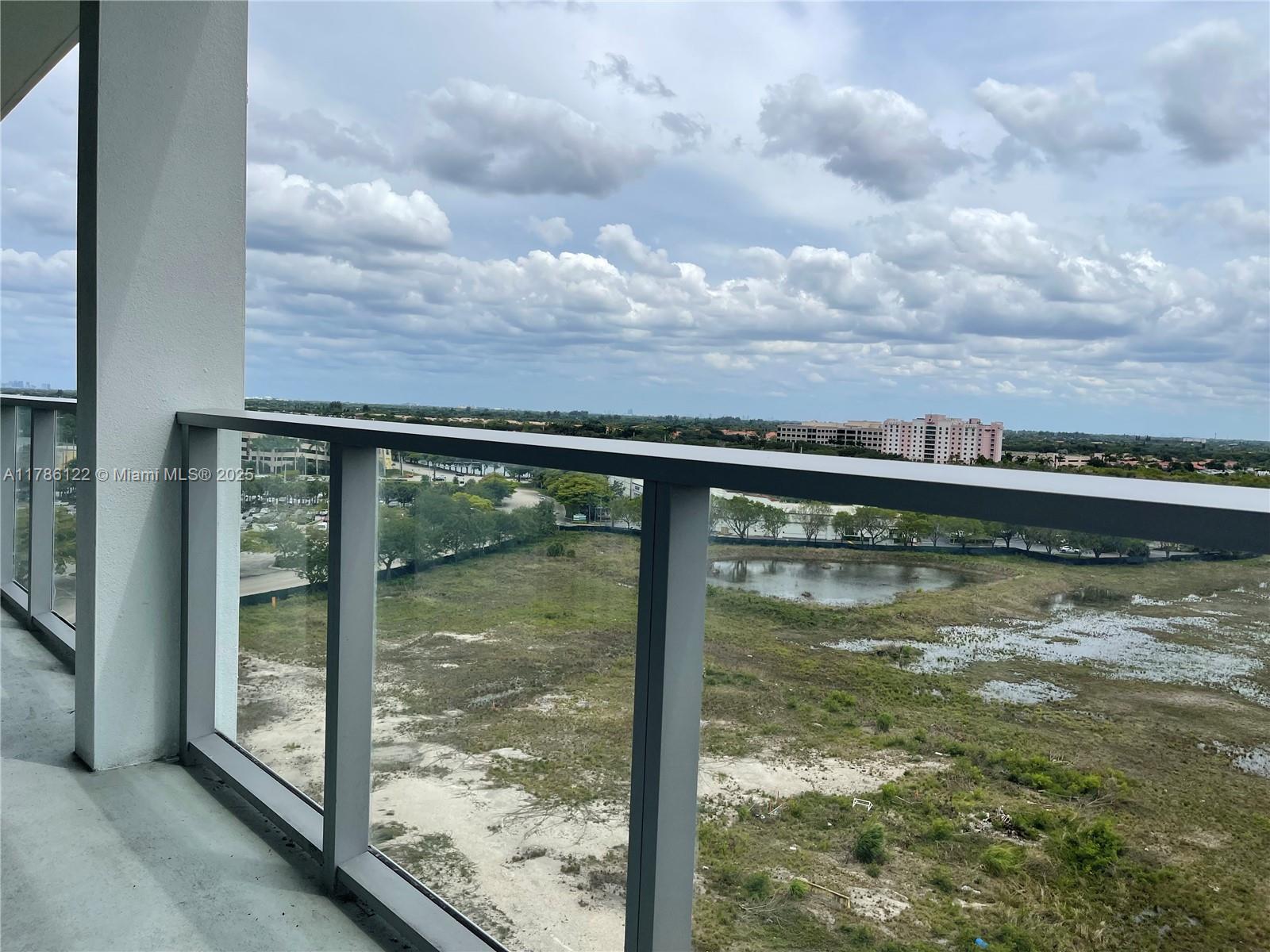2000 Metropica Way # 905