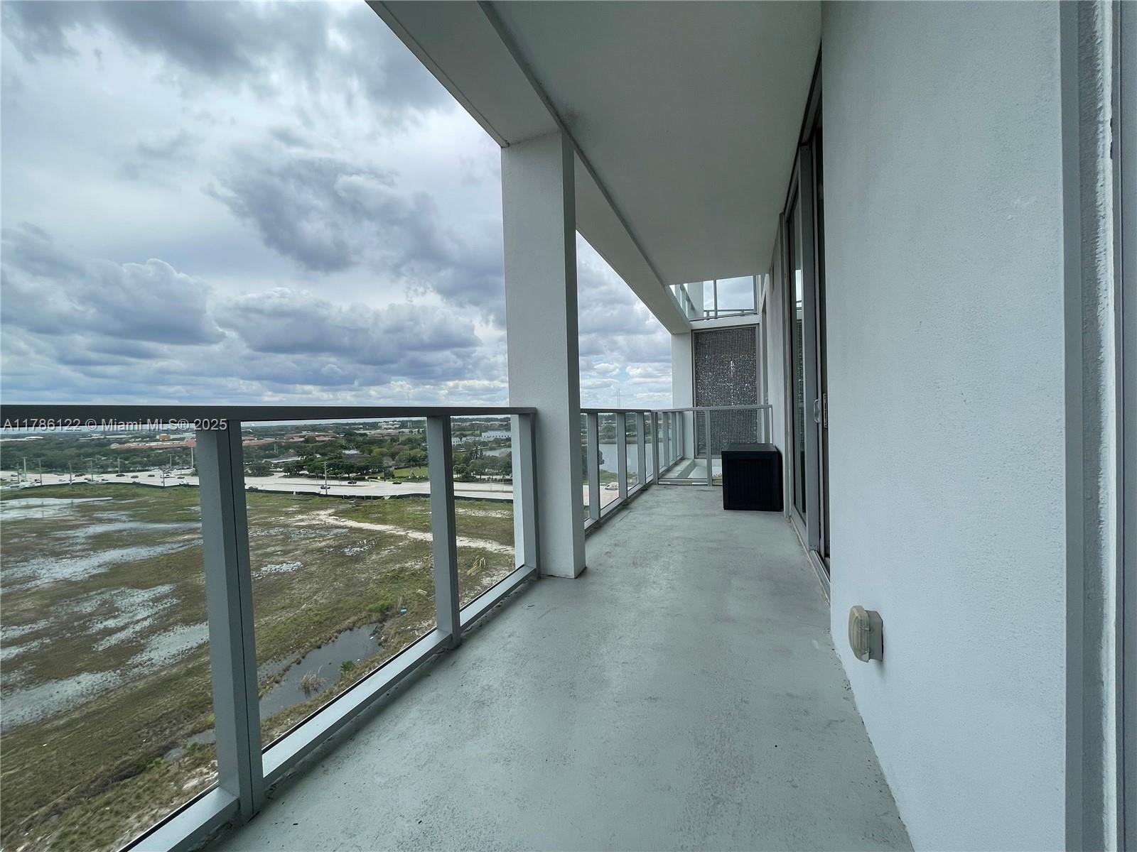 2000 Metropica Way # 905