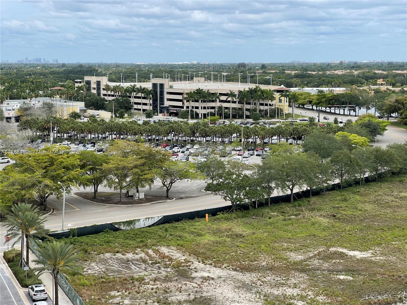 2000 Metropica Way # 905