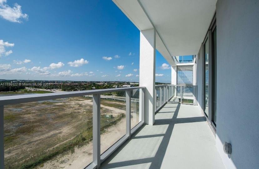 2000 Metropica Way # 905