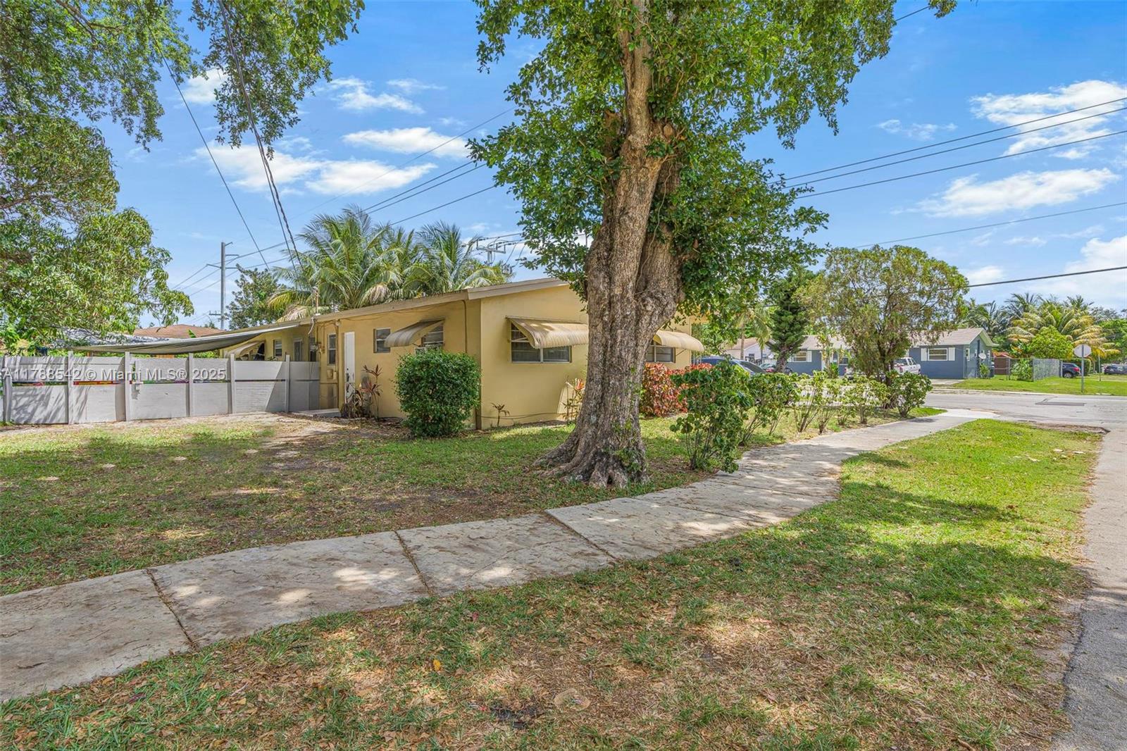 14600 NE 14th Ave