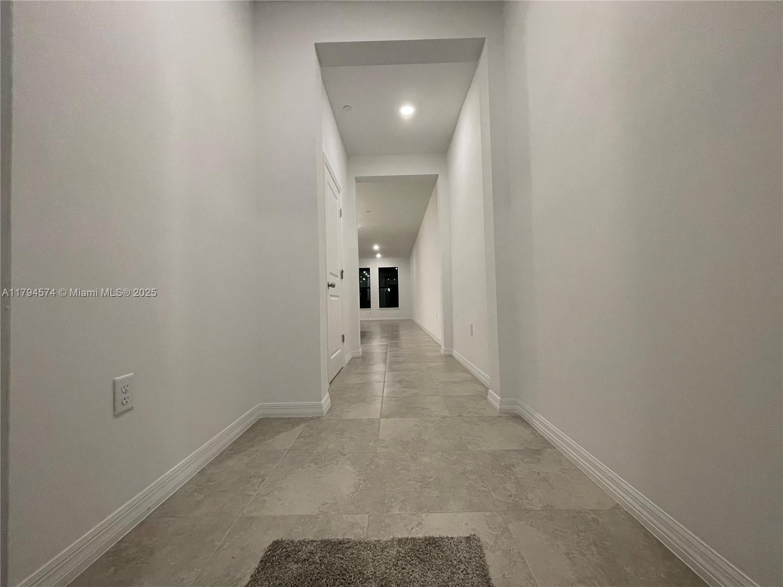 8366 NW 7th Ct