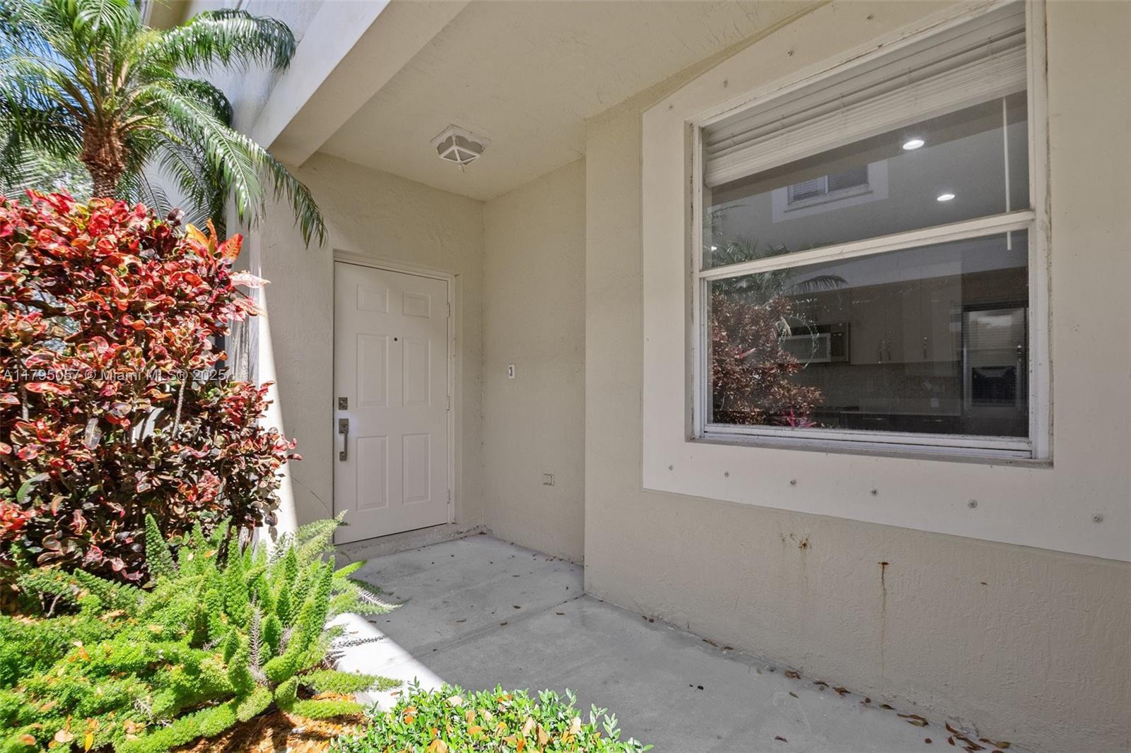 2277 Pasadena Way