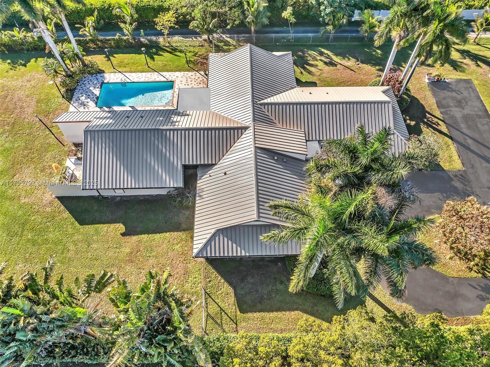 13494 Stirling Rd