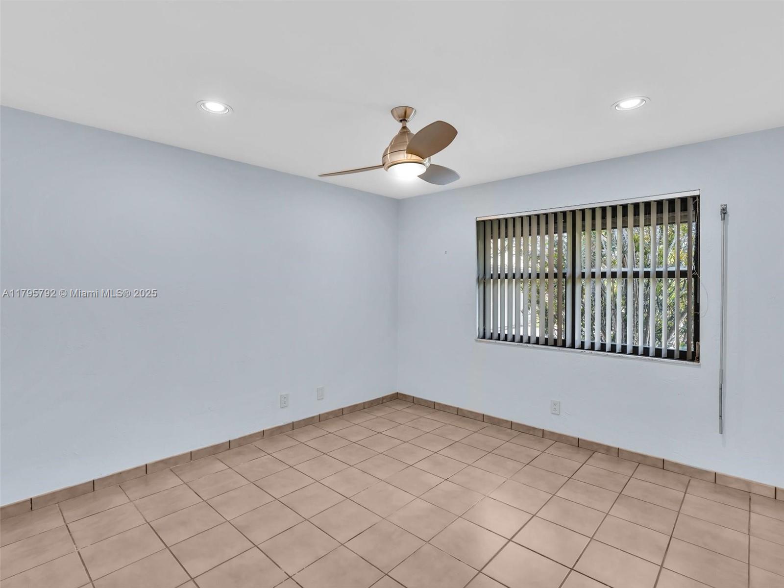 13494 Stirling Rd