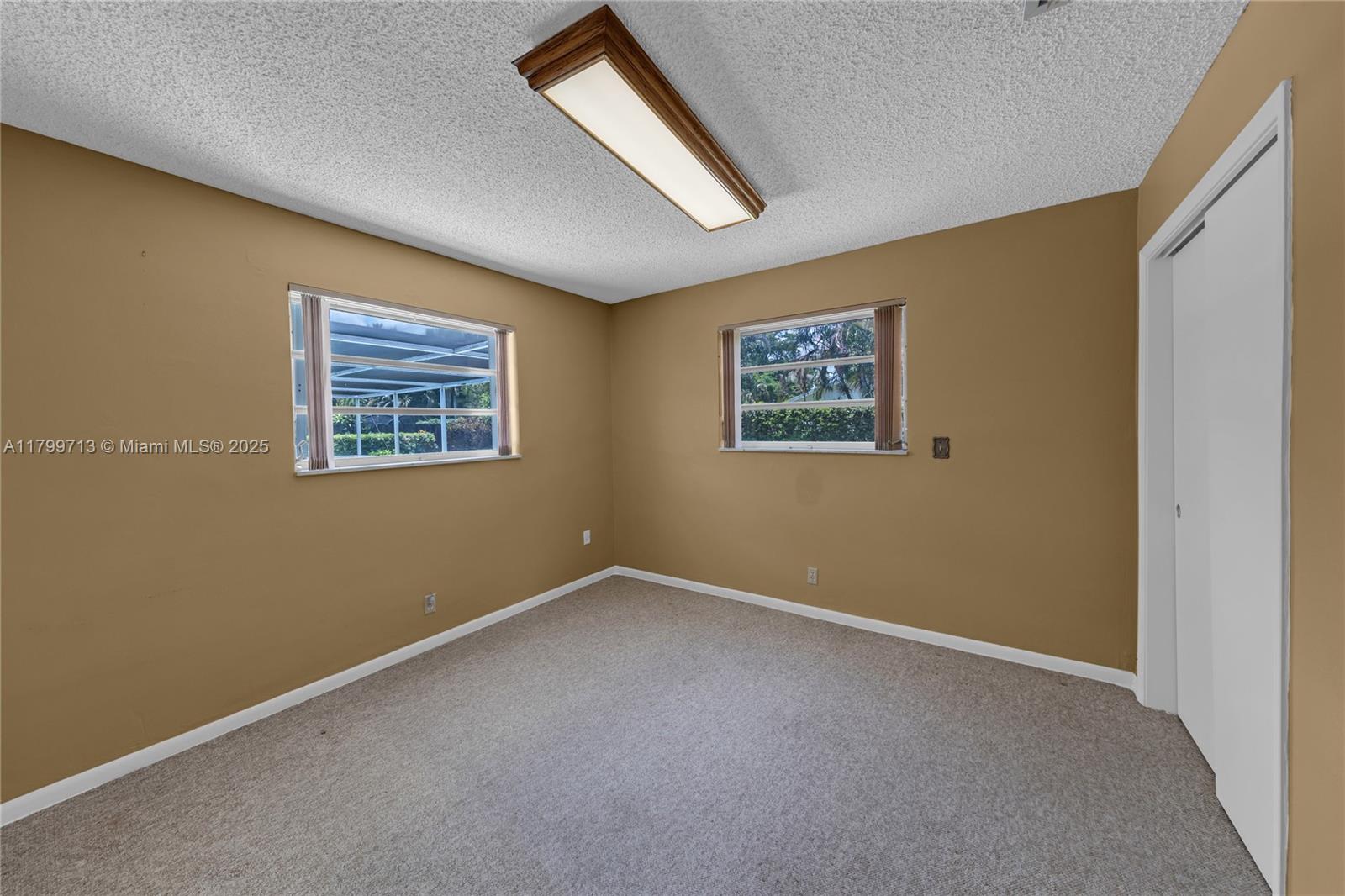 861 SW 58th Ave